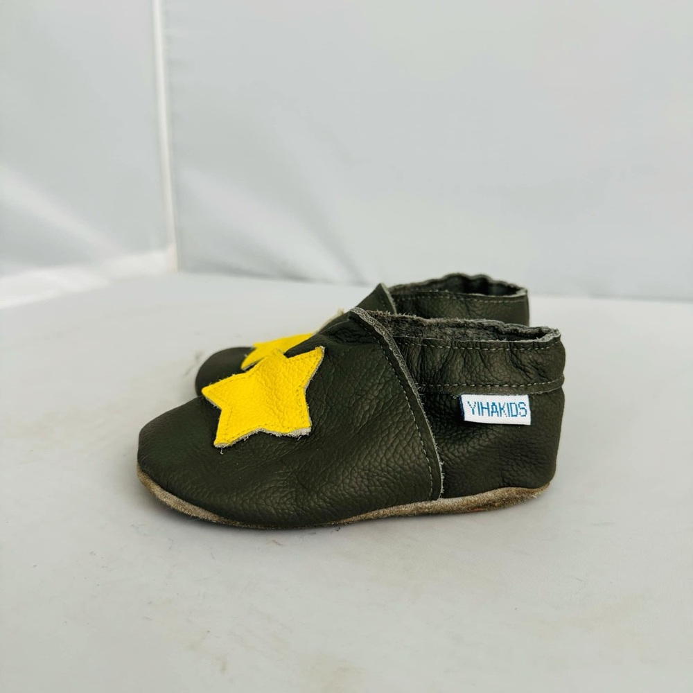 Yihakids Dark Green with Yellow Star Baby Newborn Moccasins